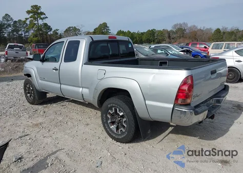 2006 Toyota Tacoma Base V6 z USA, uszkodzony, nr VIN 5TEUU42NX6Z228182